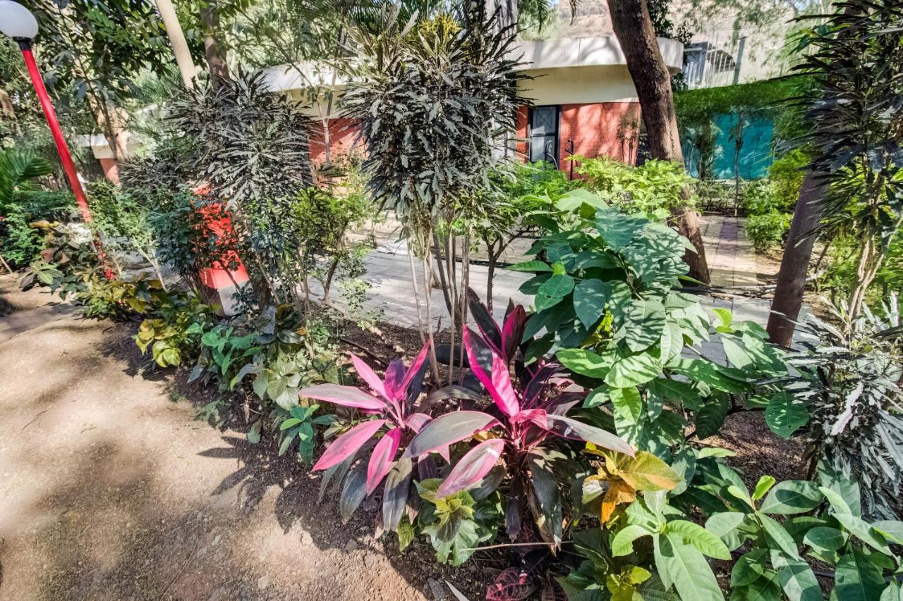 Hotel Tapovan Nashik Luaran gambar